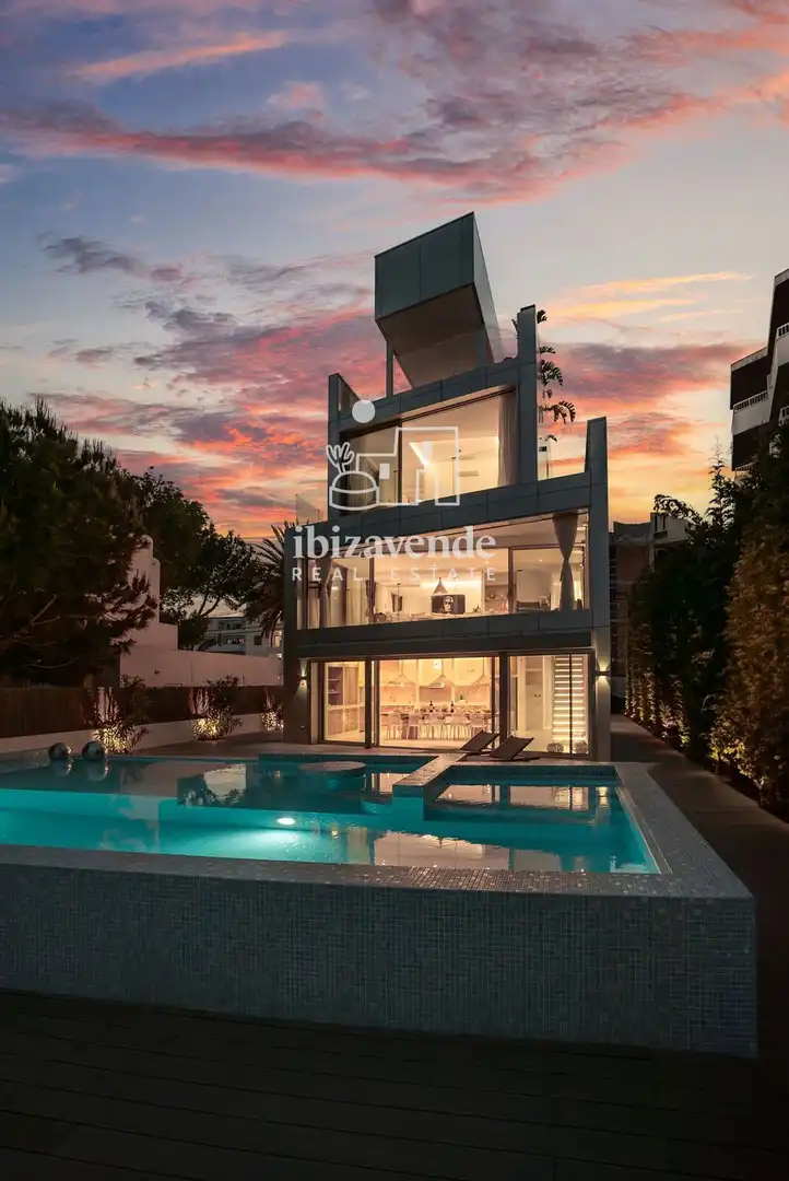 Vista exterior de Casa o xalet en venda en Eivissa amb Aire condicionat, Calefacció i Terrassa