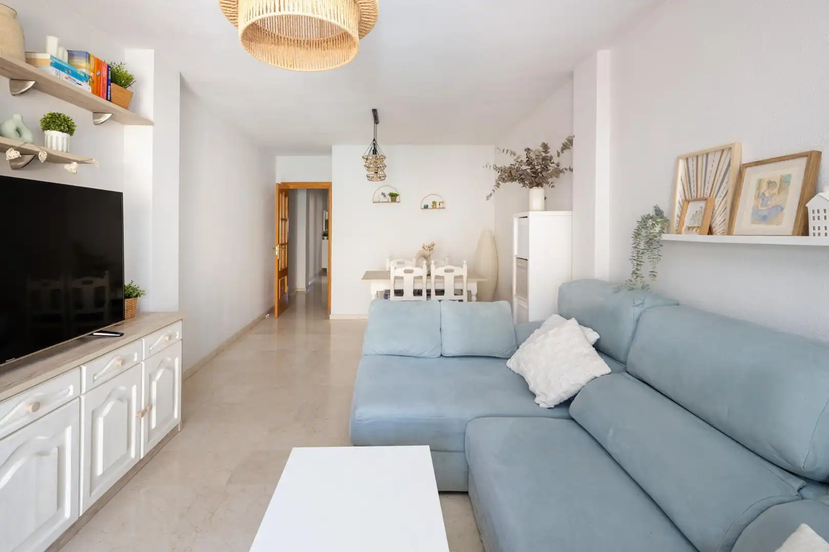 Living room of Flat for sale in Churriana de la Vega  with Air Conditioner, Heating and Balcony