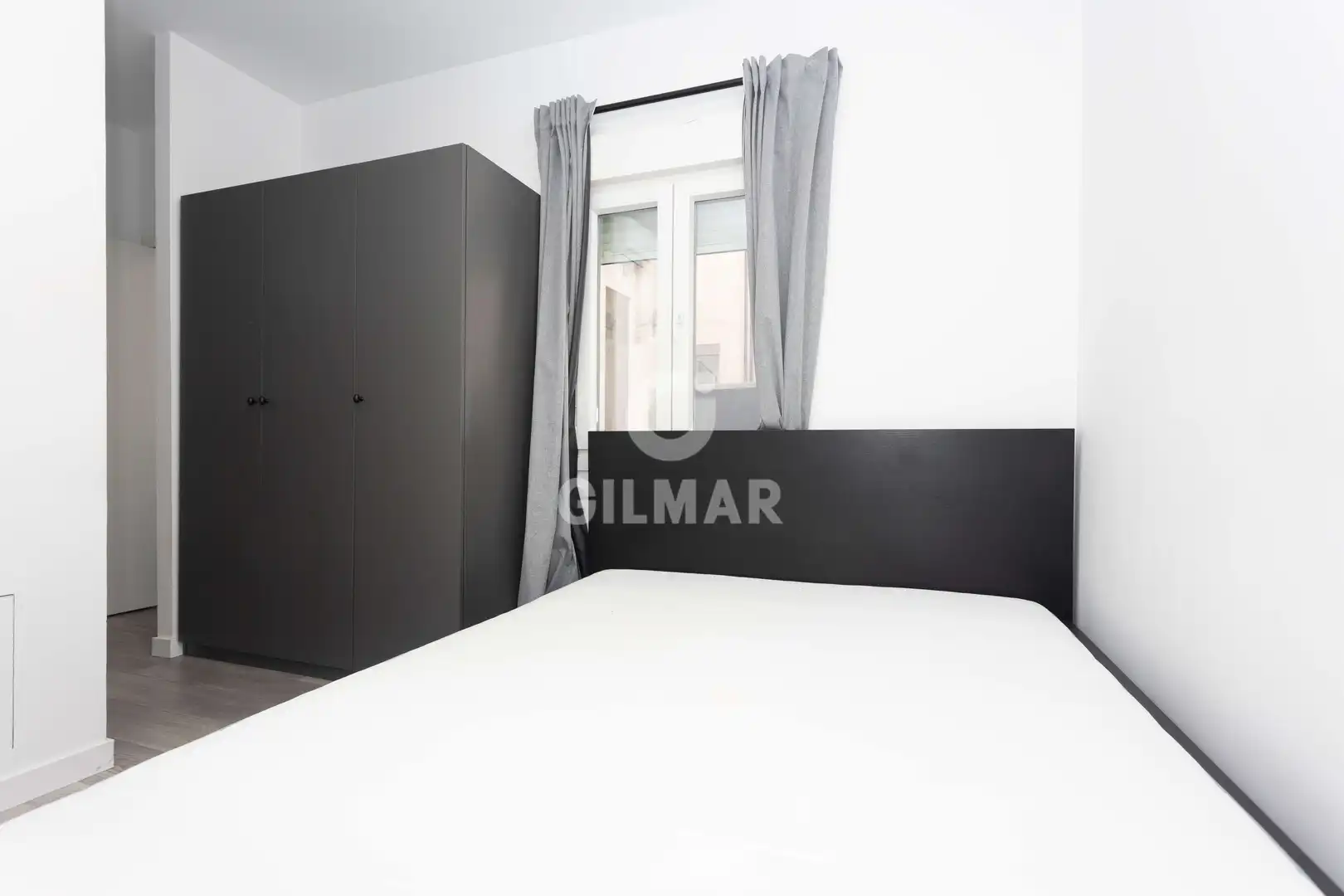 Habitación de Piso en venta en Madrid con Calefacción y Balcón