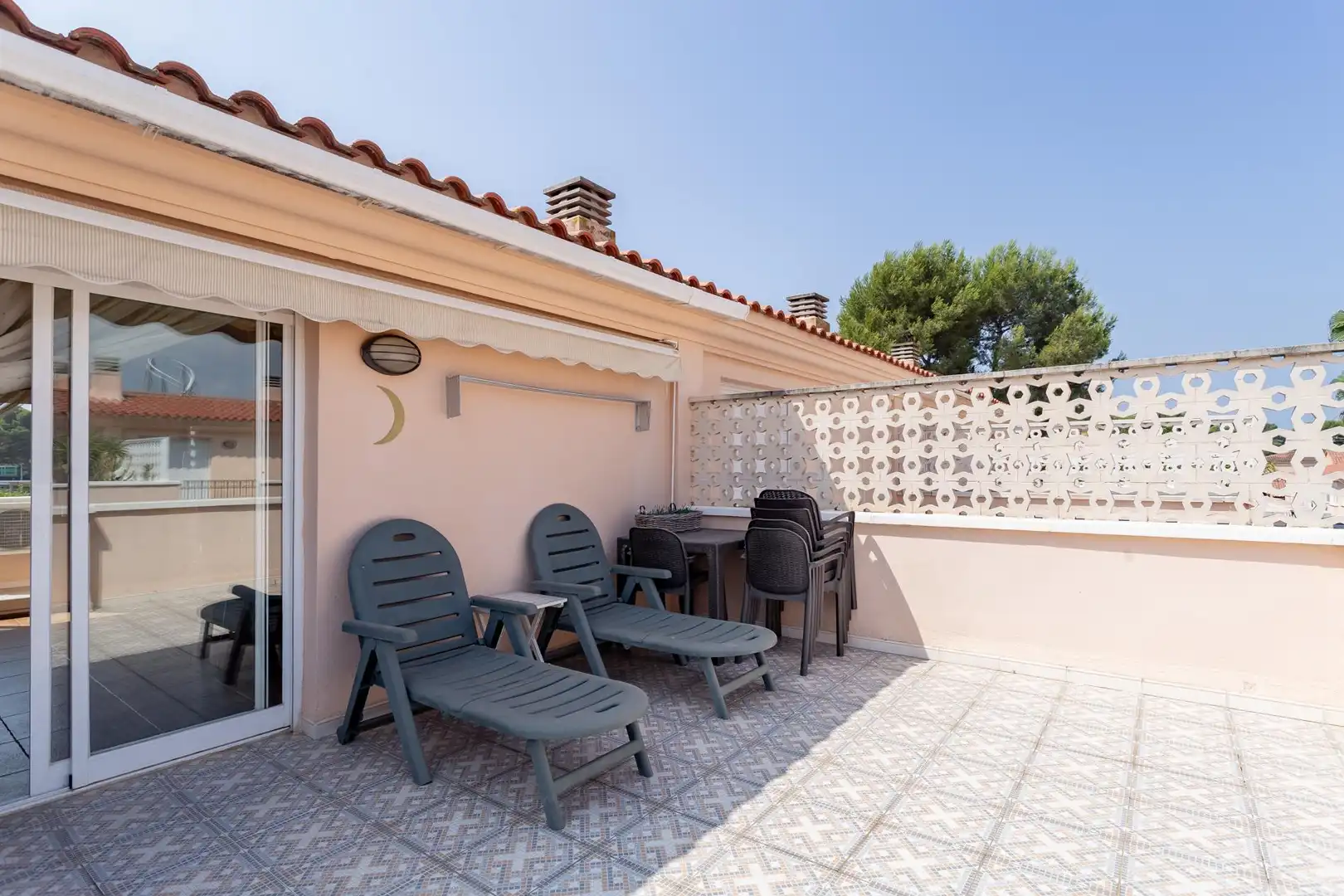 Terrassa de Casa adosada en venda en Salou amb Aire condicionat, Calefacció i Jardí privat