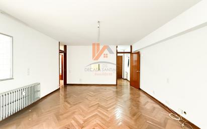 Sala d'estar de Apartament en venda en Santiago de Compostela 