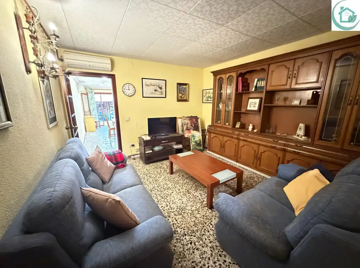 Living room of Detached homes for sale in Viladecans  with Air Conditioner, Private garden and Storage room