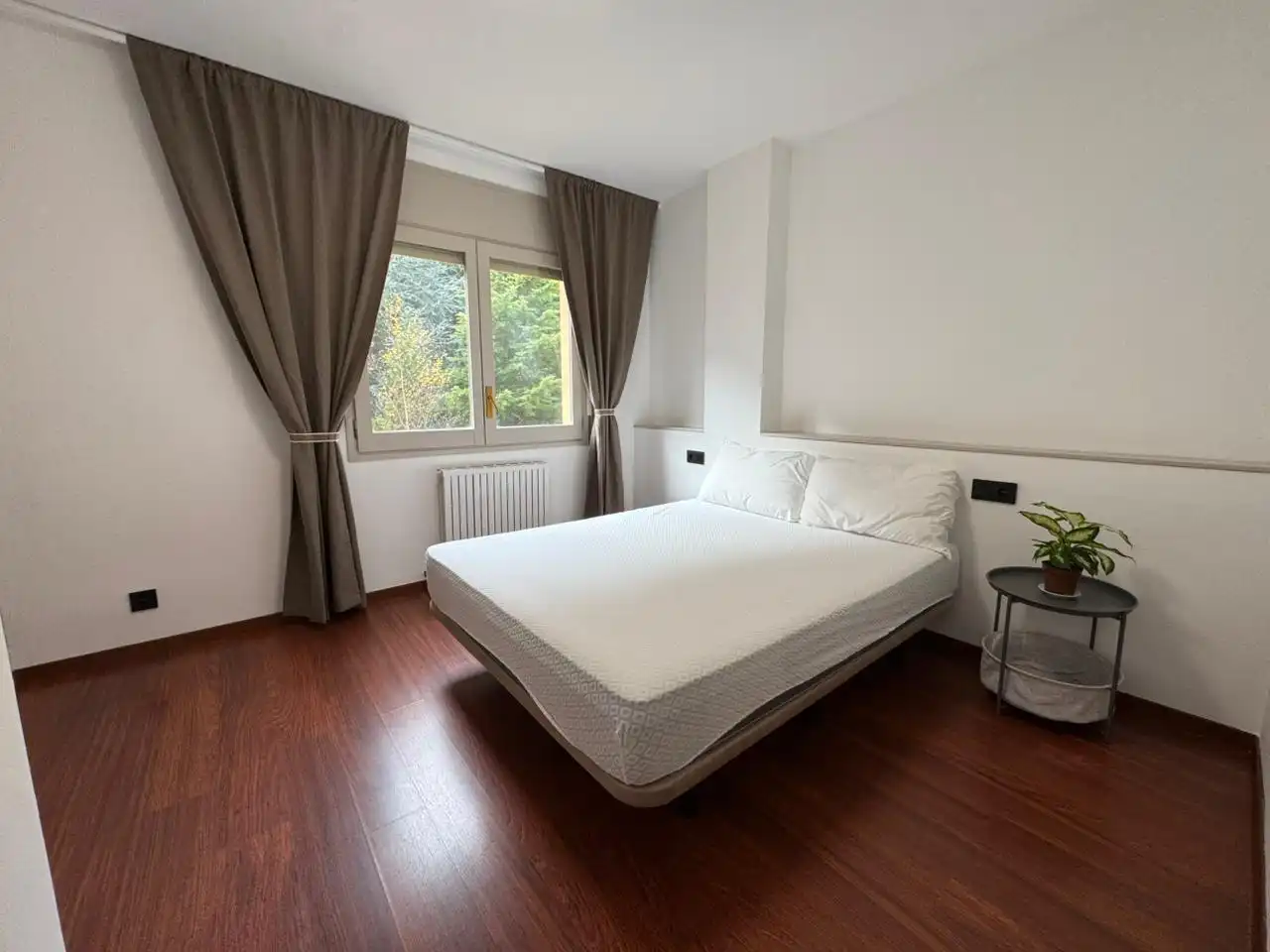 Habitación de Apartamento en venta en La Massana con Parquet, Amueblado y Balcón
