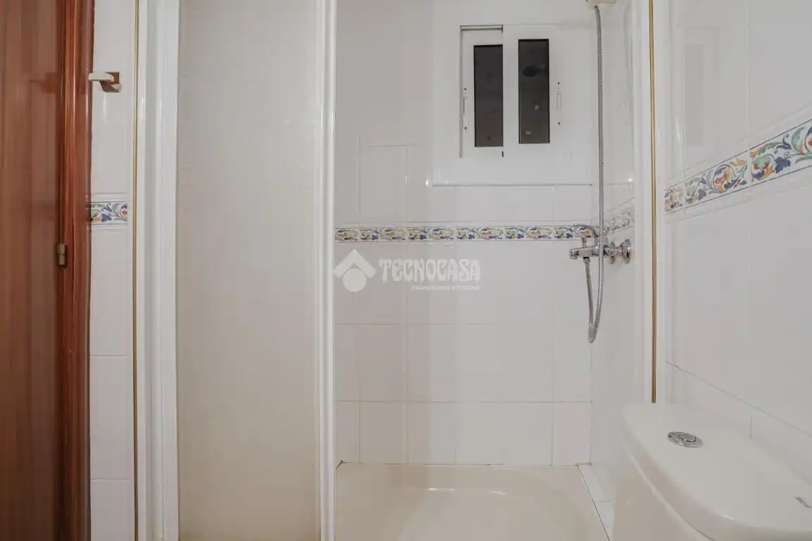 Baño de Piso en venta en Sant Boi de Llobregat con Balcón