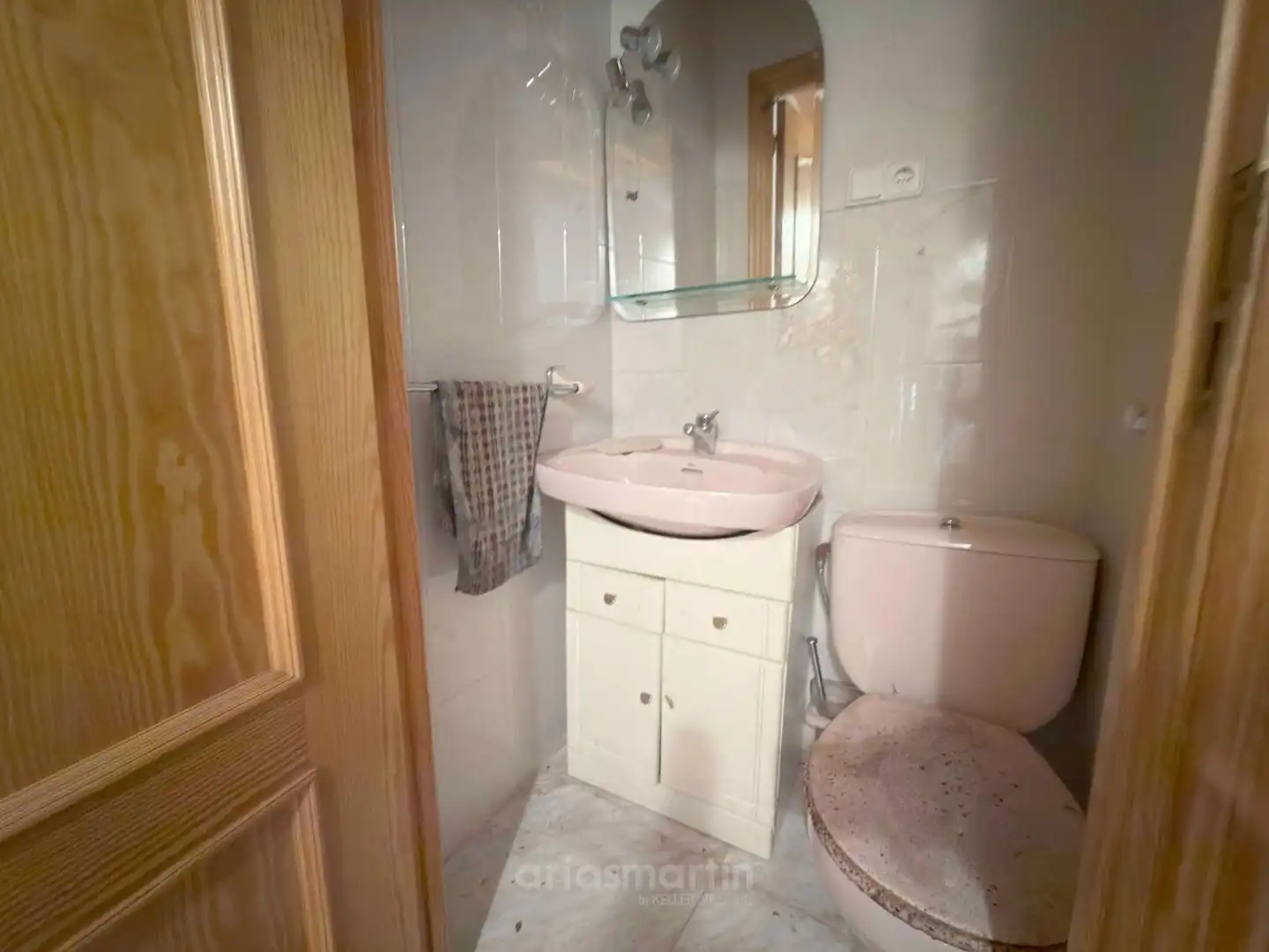 Bany de Casa o xalet en venda en Vecinos amb Terrassa i Moblat