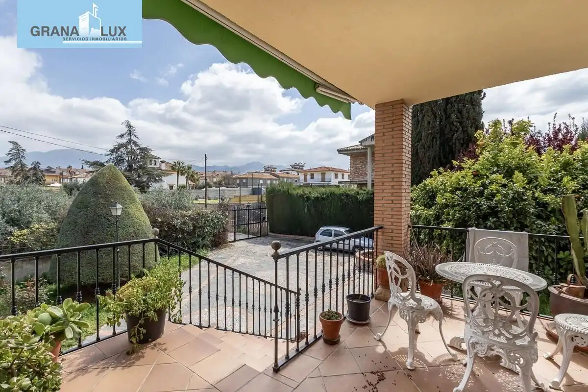 Casa amb piscina en venda a Calle Geranio, imagen 4