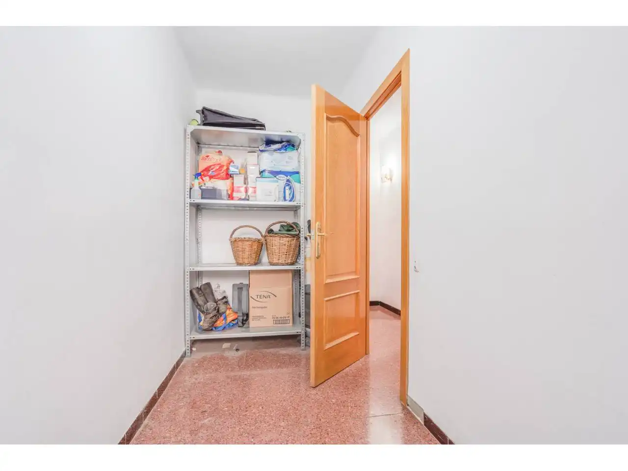 Flat for sale in Terrassa  with Air Conditioner