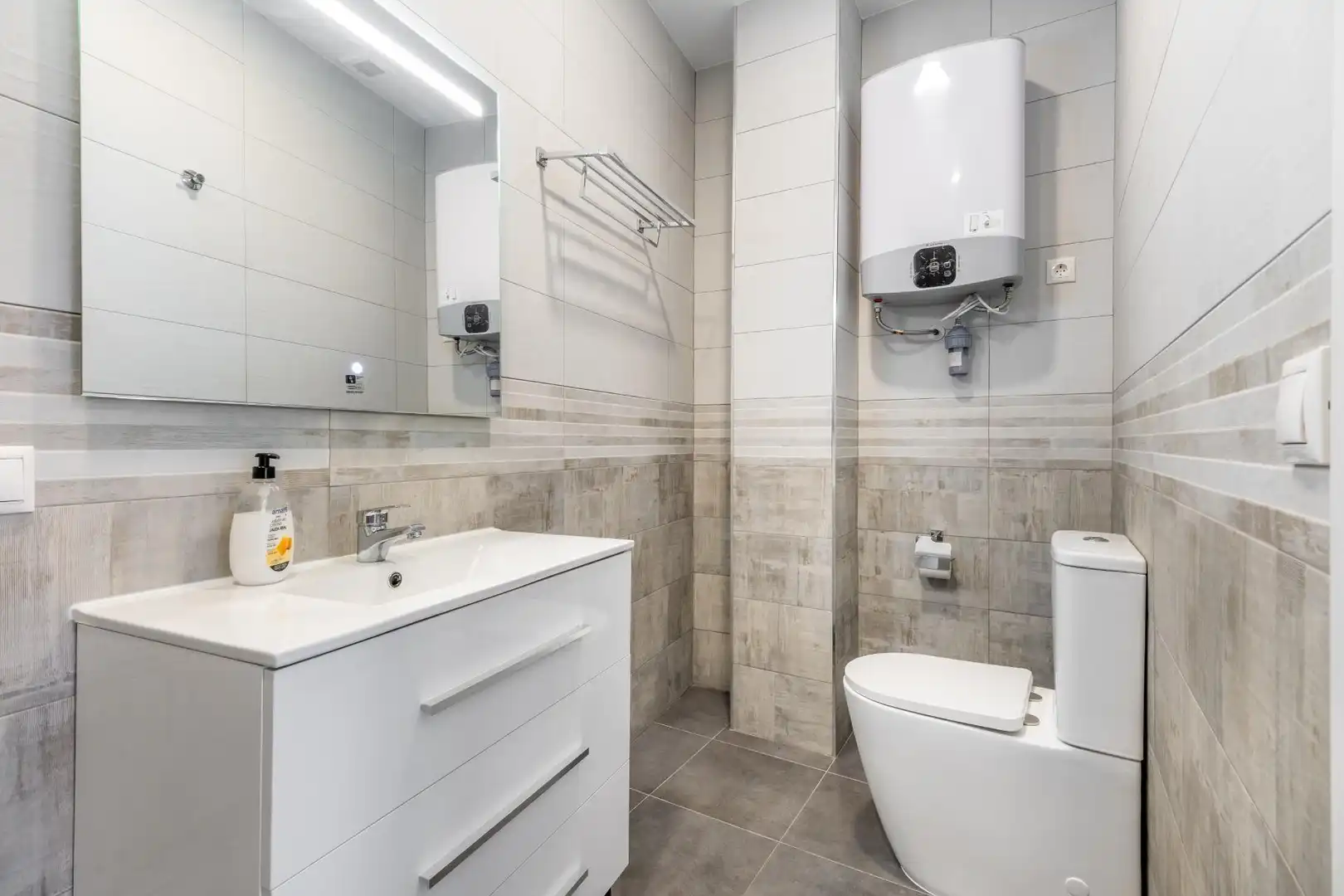 Baño de Oficina en venta en Alicante / Alacant con Aire acondicionado y Amueblado