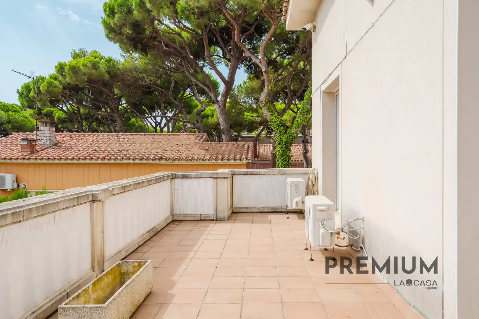 Terrassa de Casa o xalet en venda en Castelldefels amb Piscina