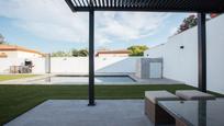 Terrassa de Casa o xalet en venda en Chiclana de la Frontera amb Aire condicionat, Jardí privat i Piscina