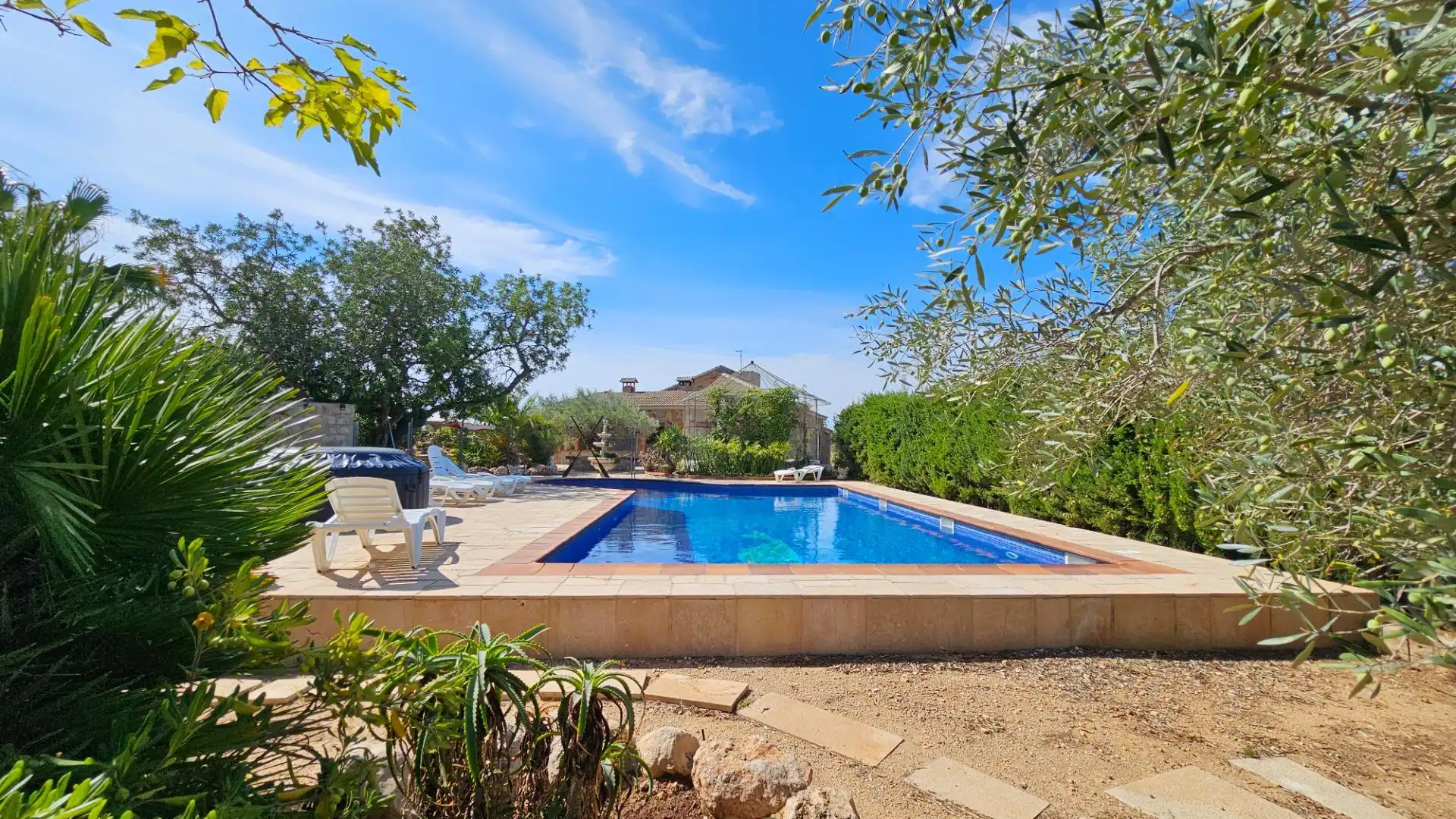Piscina de Finca rústica en venda en Roques Daurades - L'Estany
