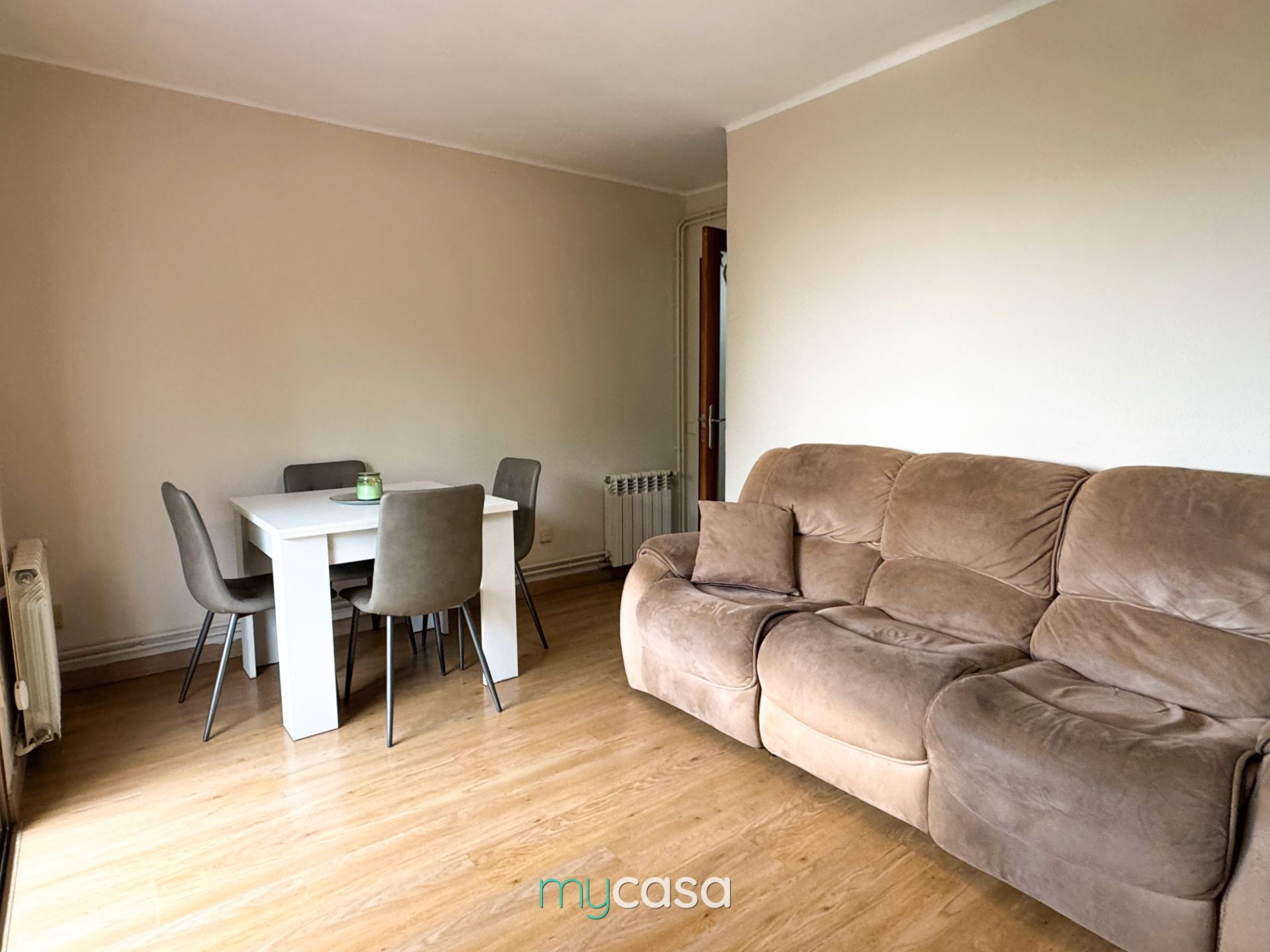 Living room of Flat for sale in Badalona  with Heating and Balcony