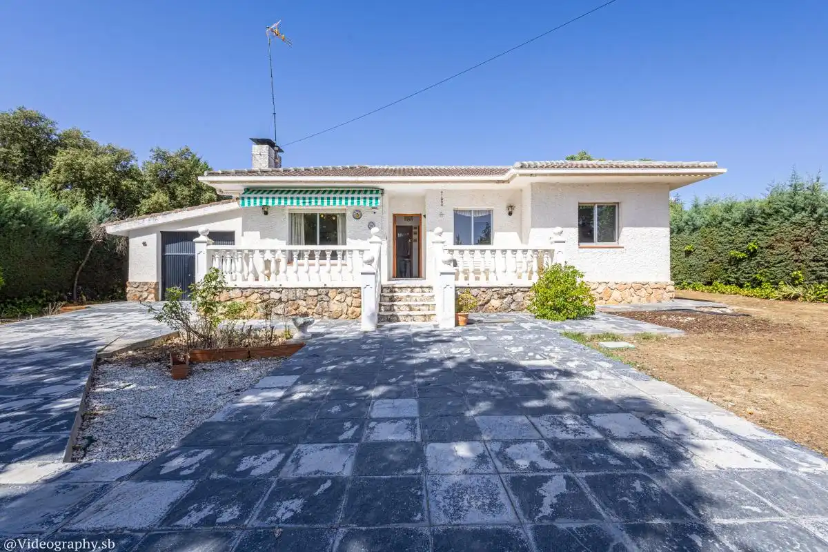 Exterior view of Houses for sale in Nuevo Baztán  with Heating, Private garden and Swimming Pool