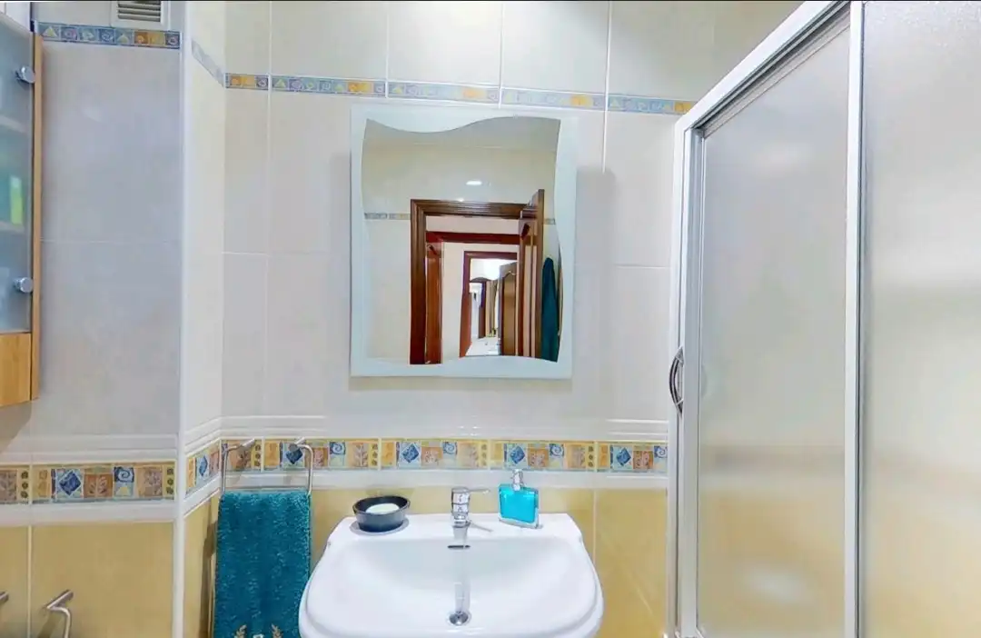 Bathroom of Flat for sale in Armilla  with Air Conditioner, Heating and Storage room