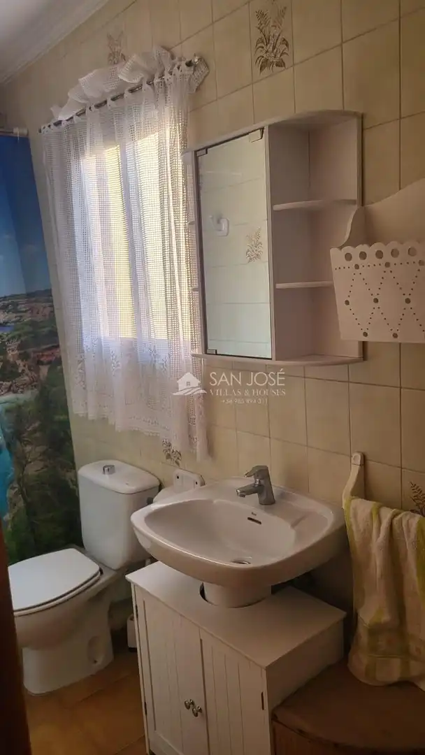 Baño de Piso de alquiler en El Verger con Aire acondicionado, Amueblado y Balcón