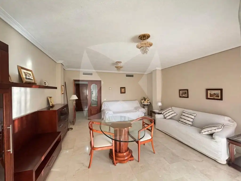 Wohnzimmer von Wohnung zur Miete in Badajoz mit Klimaanlage, Terrasse und Möbliert