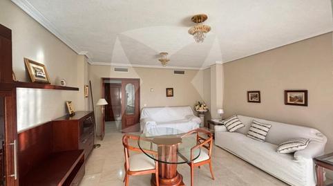 Foto 2 de Pis de lloguer a Avenida Sinforiano Madroñero, Valdepasillas - La Paz - Huerta Rosales, Badajoz Capital