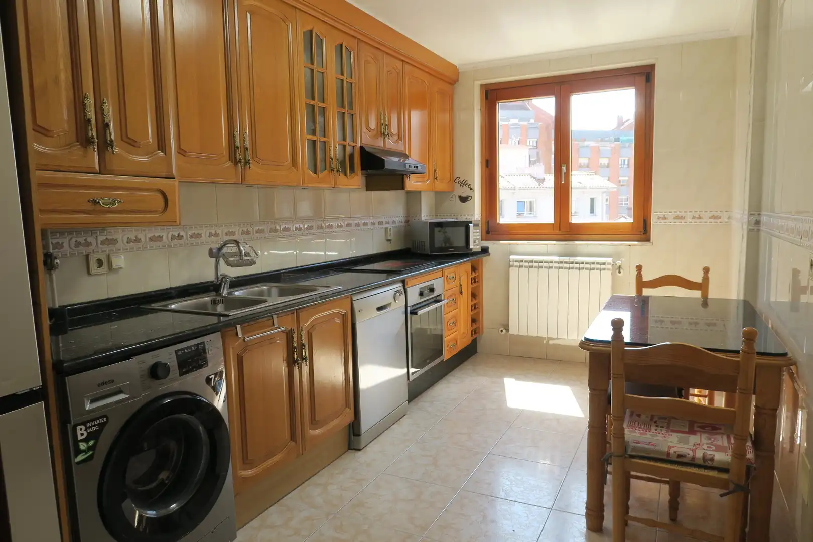 Cocina de Piso en venta en Avilés con Calefacción, Parquet y Terraza