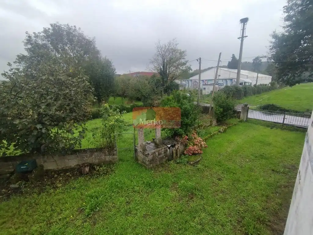 Casa o chalet en venta en Sarria con Calefacción y Jardín privado