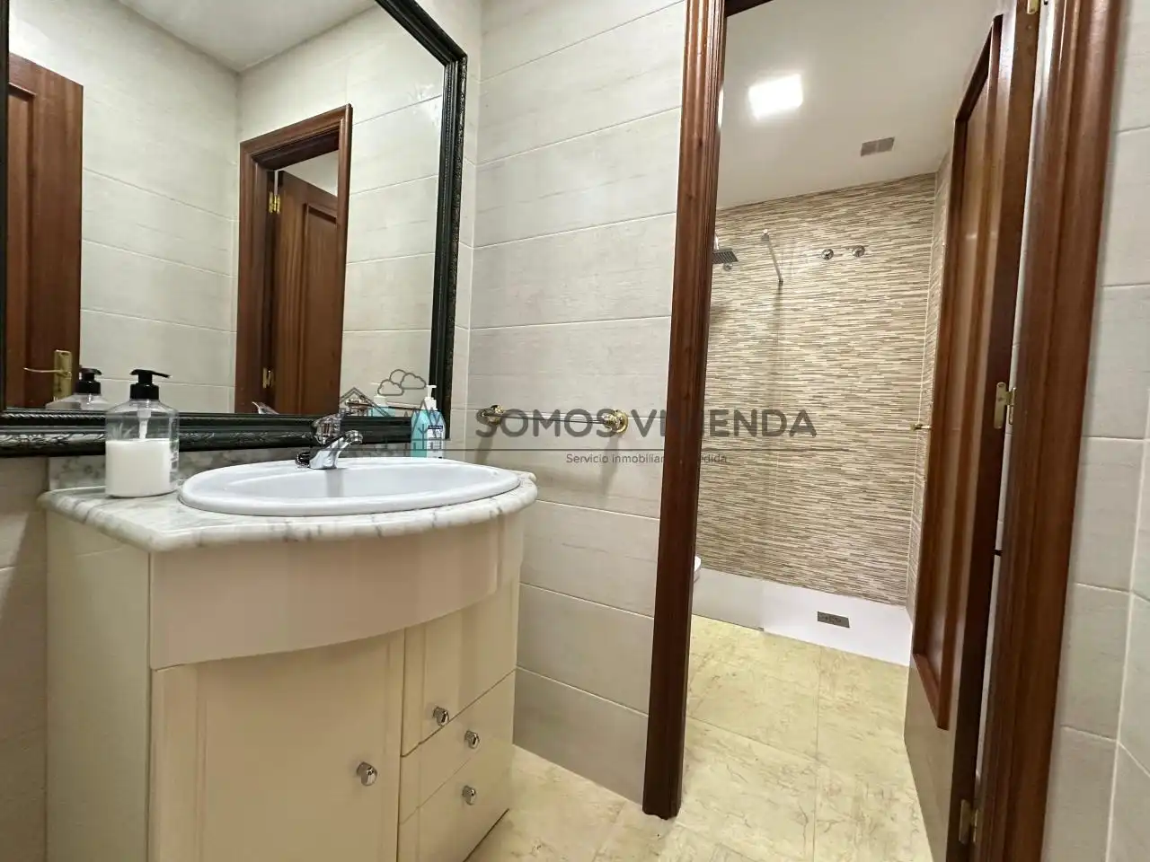 Baño de Casa o chalet en venta en San Cibrao das Viñas con Calefacción, Jardín privado y Terraza