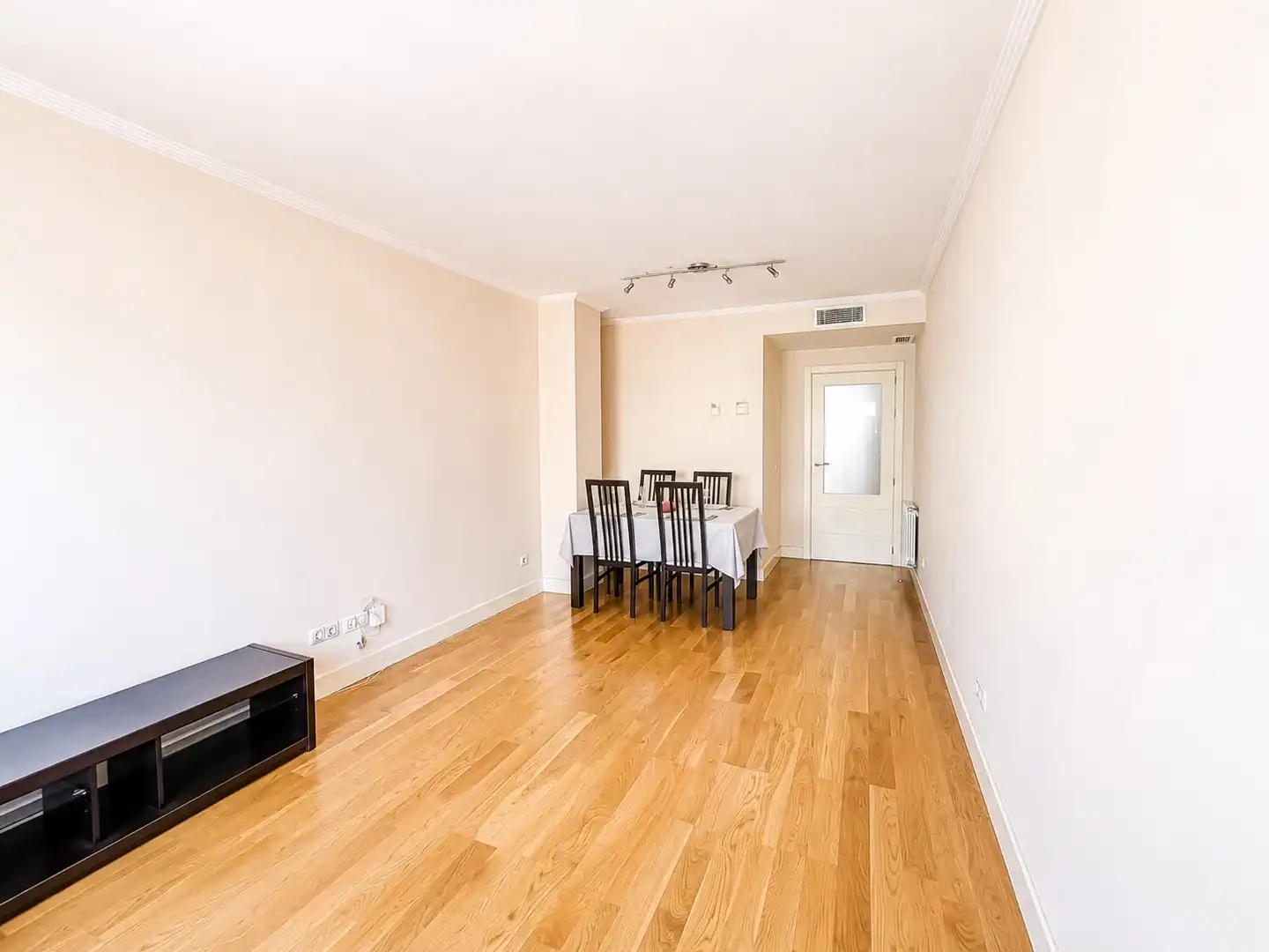 Dining room of Flat for sale in Madrid  with Air Conditioner, Private garden and Storage room