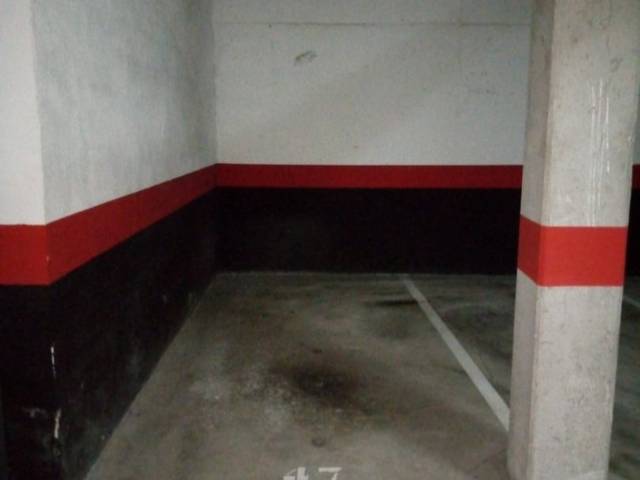 Garaje en Alquiler en Rambla de Sant Jordi, 17 en La Geltrú - Sant Jordi