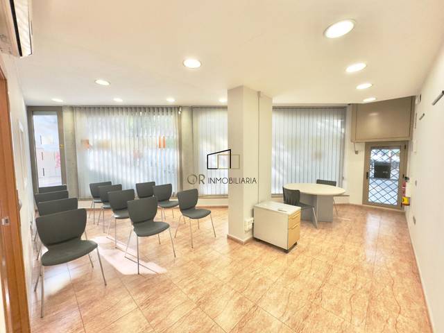 Local comercial en Alquiler en L'Espirall