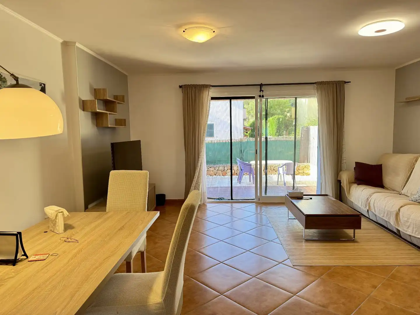 Sala d'estar de Casa adosada de lloguer en Campos amb Aire condicionat, Calefacció i Jardí privat