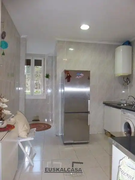 Cocina de Apartamento en venta en Errekalde