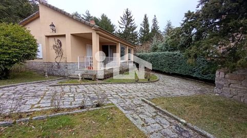 Foto 2 de Casa o xalet en venda a Calle Maralva, Peguerinos, Ávila