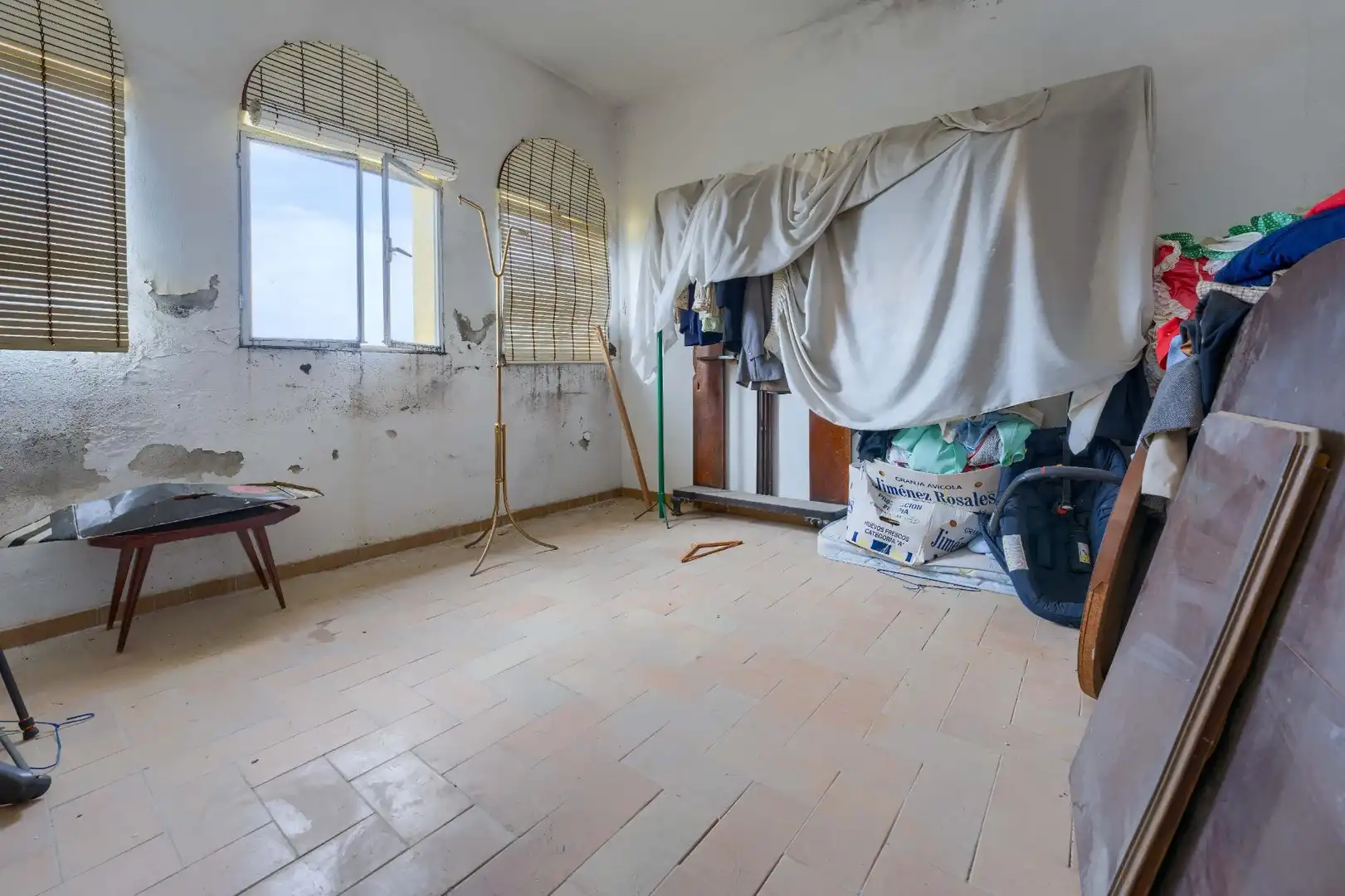 Bedroom of Houses for sale in Sanlúcar la Mayor  with Air Conditioner, Private garden and Terrace