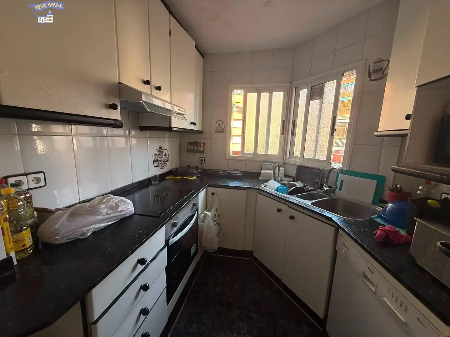 Cuina de Pis en venda en Rubí amb Calefacció, Terrassa i Balcó