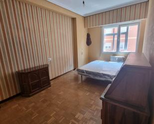 Dormitori de Apartament per a compartir en Valladolid Capital amb Forn, Rentadora i Microones