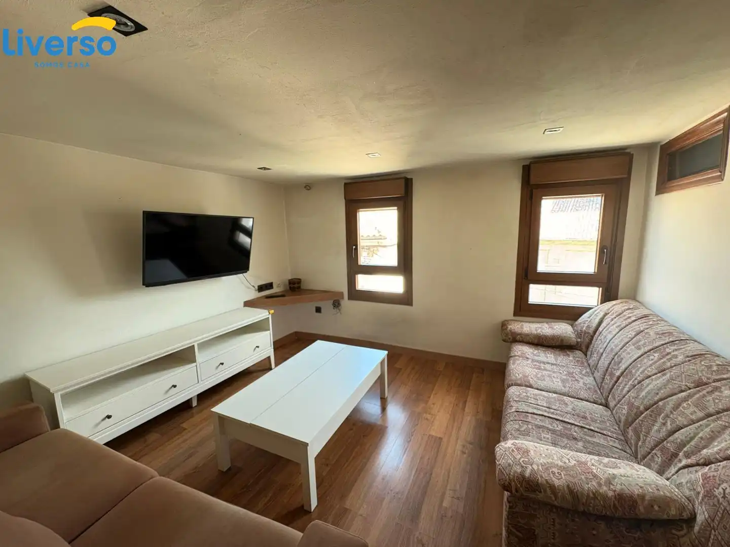 Sala de estar de Casa o chalet en venta en Cerezo de Río Tirón con Amueblado y Alarma