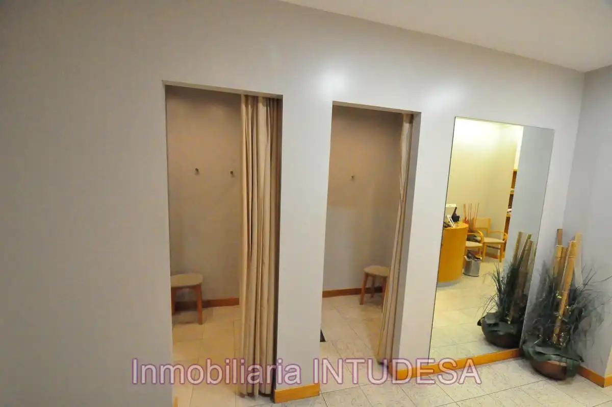 Local comercial de lloguer a Arbolancha, imagen 5