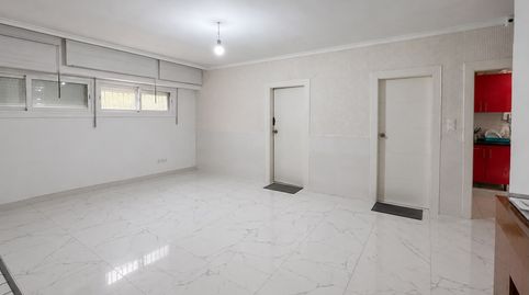 Foto 2 de Planta baja en venta en Plaza Primer de Maig, Passeig Maragall, Gavà