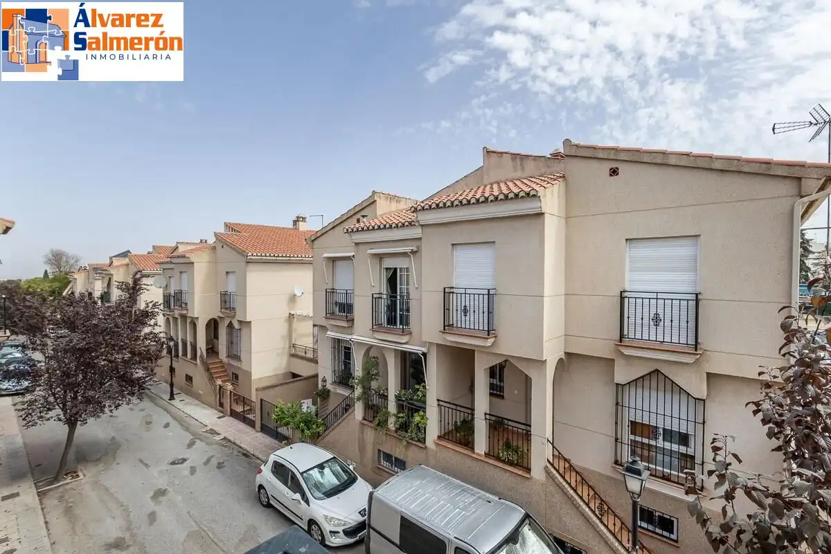 Casa aparellada amb terrassa en venda a Camino del Cementerio, imagen 26
