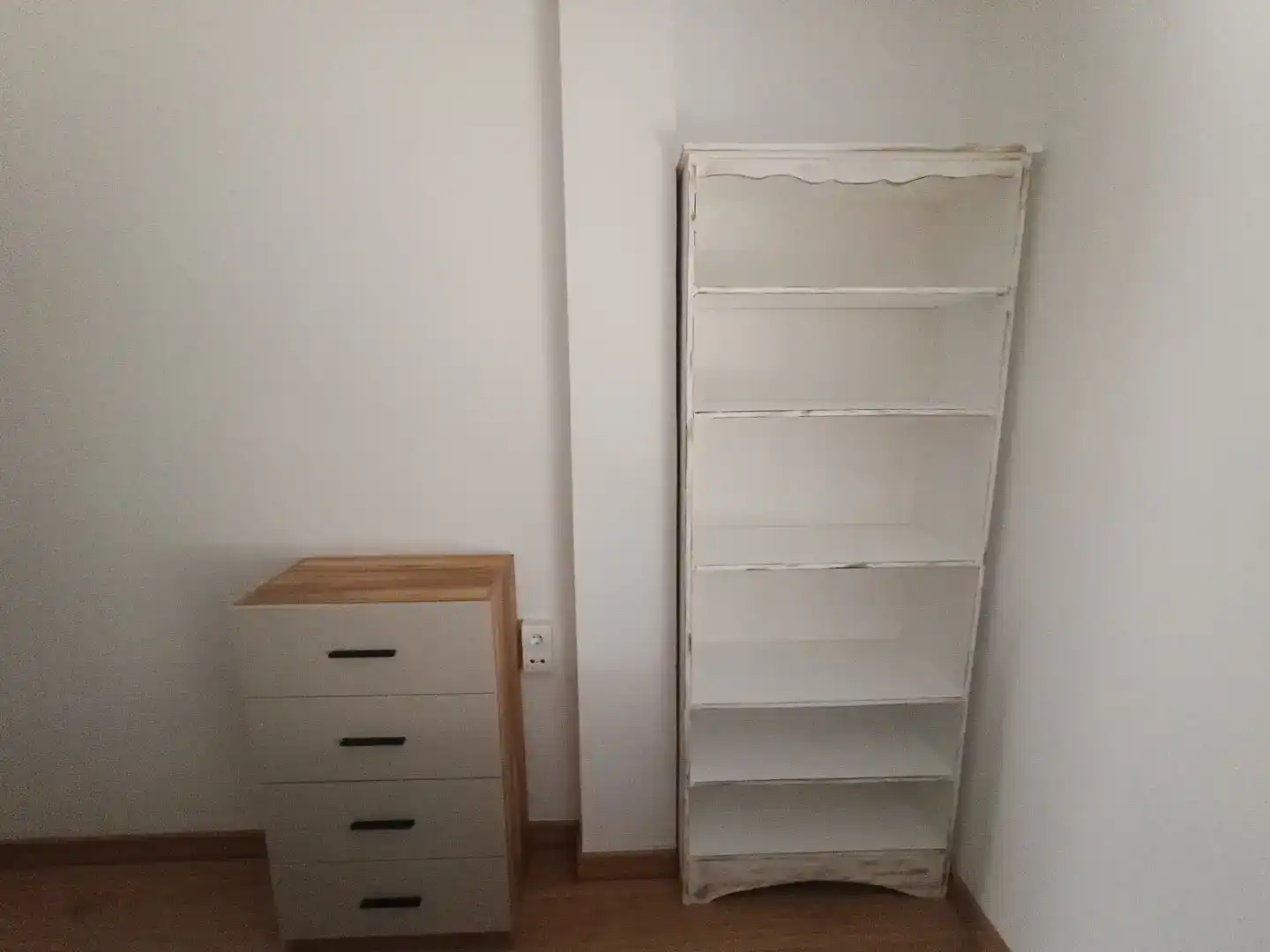 Bedroom of Flat for share in Zona Alta