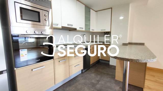 Piso en Alquiler en Poeta J. Agustín Goytisolo en Centro Ciudad