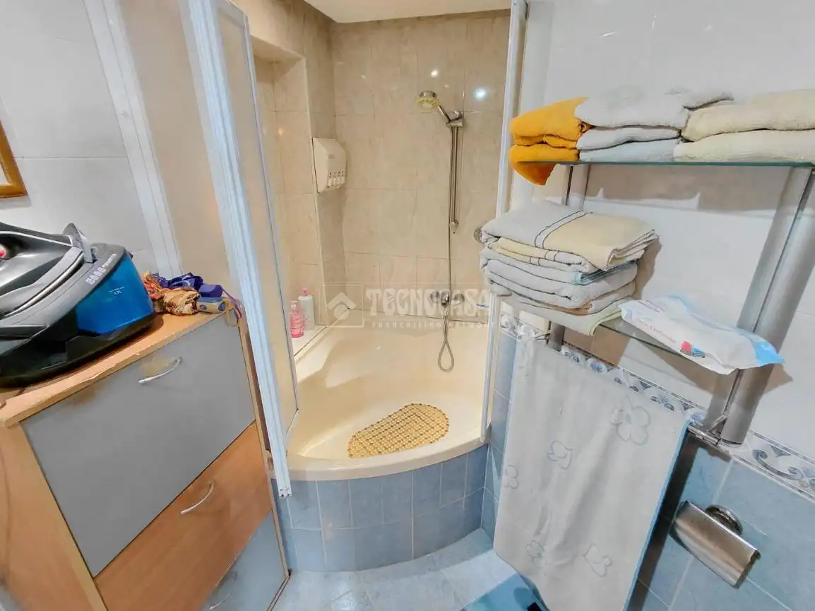 Bathroom of Flat for sale in Móstoles  with Heating and Terrace