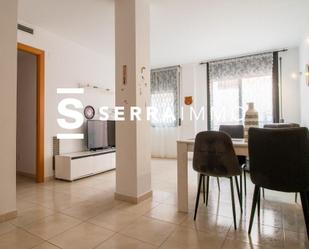 Living room of Flat for sale in Vilanova i la Geltrú  with Air Conditioner, Heating and Balcony