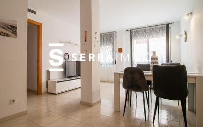 Living room of Flat for sale in Vilanova i la Geltrú  with Air Conditioner, Heating and Balcony