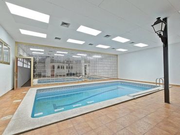 Maison mitoyenne avec piscine à vendre à Calle Casanovas