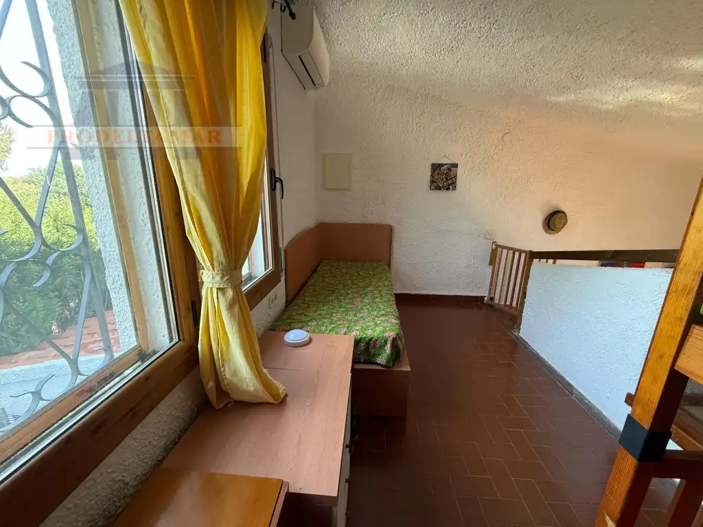 Habitación de Casa adosada en venta en Mont-roig del Camp