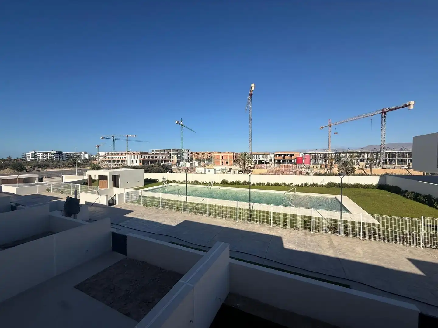 Terraza de Casa o chalet de alquiler en El Ejido con Jardín privado, Terraza y Piscina comunitaria
