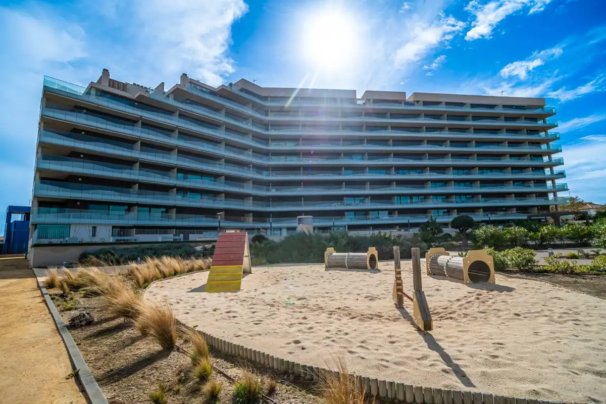 Vista exterior de Apartament en venda en Cartagena amb Parquet, Terrassa i Balcó