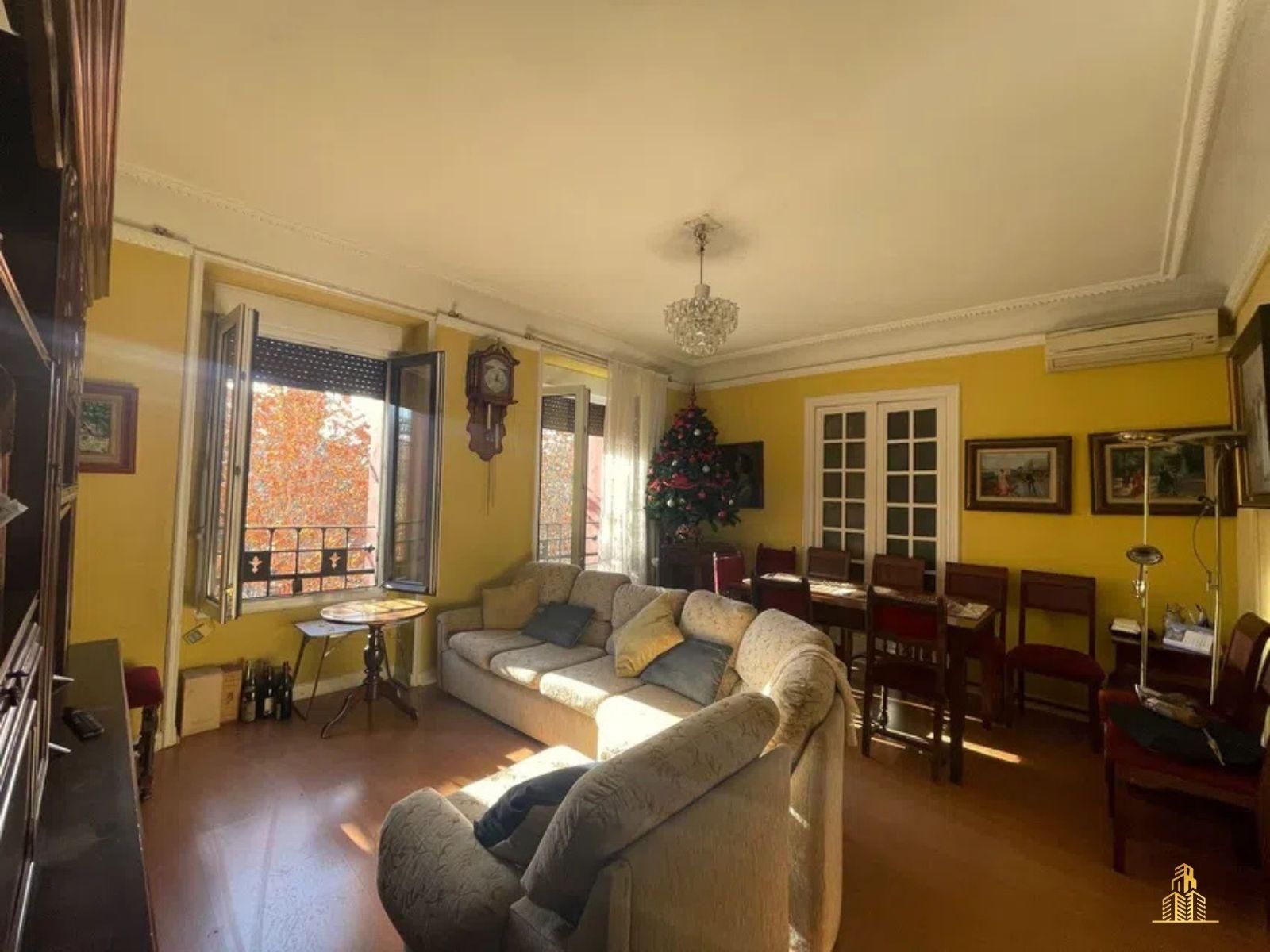 Living room of Flat for sale in  Madrid Capital  with Balcony