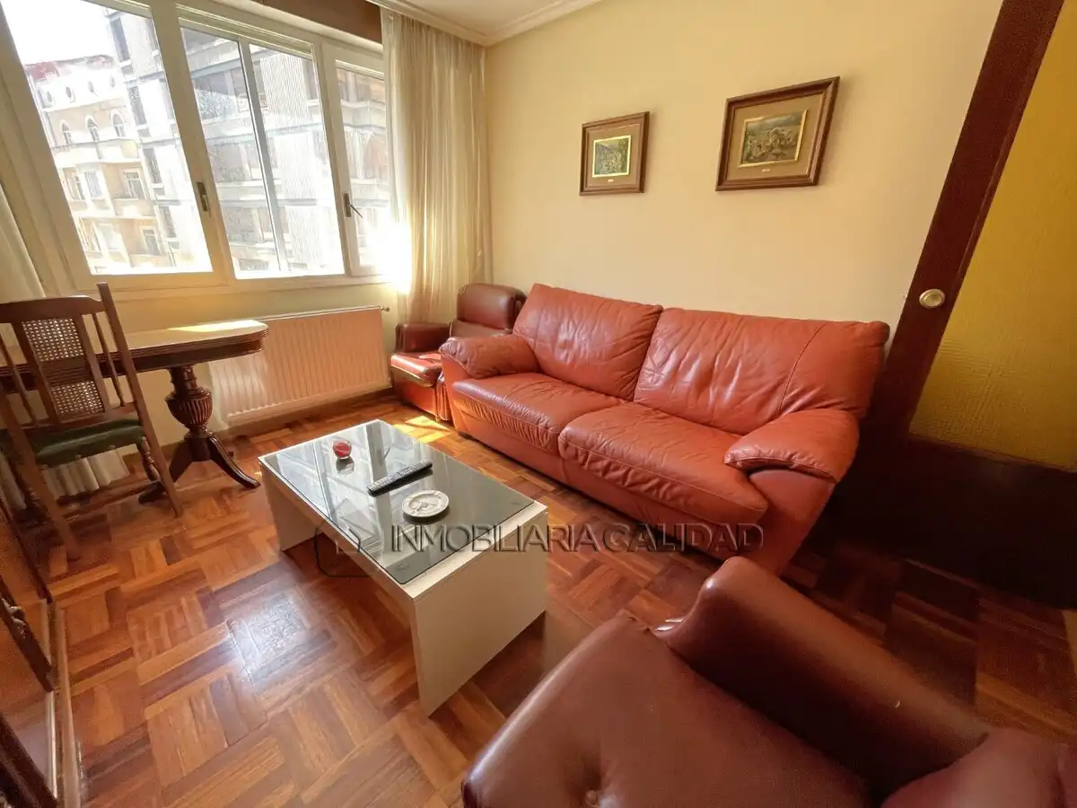 Sala de estar de Piso de alquiler en Burgos con Calefacción y Amueblado