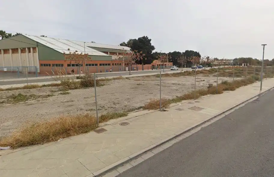 Terreno residencial en venta en Calle Alonso Cano
