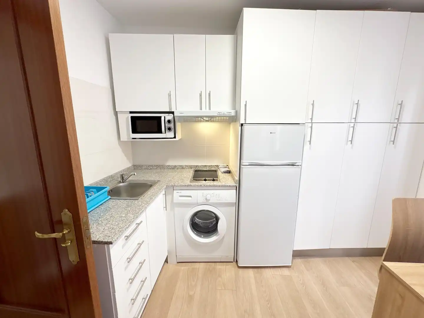 Cuina de Estudi de lloguer en Salamanca amb Calefacció, Moblat i Balcó